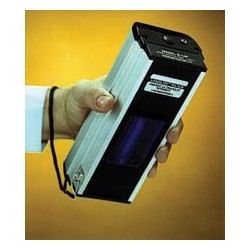 SHORT WAVE AND LONG WAVE UV LAMPS