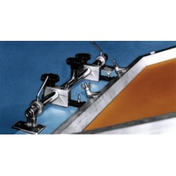 SCREEN FRAME CLAMP UNIT